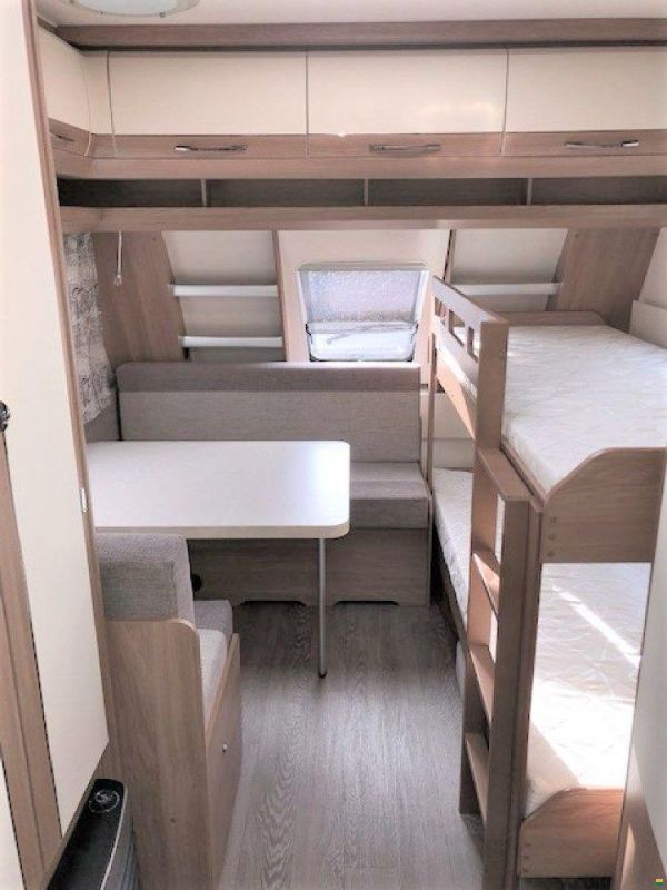 Hobby 515 UHK De Luxe
