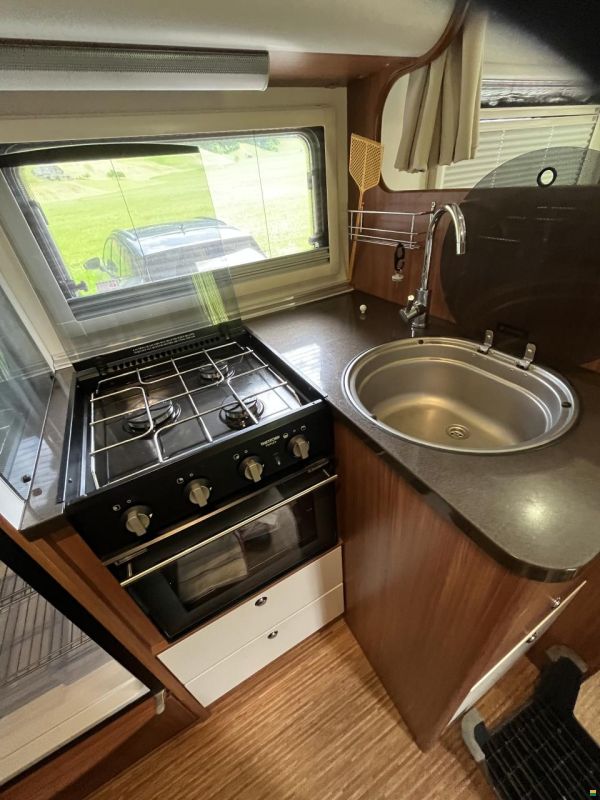 Adria Matrix M 680 SP