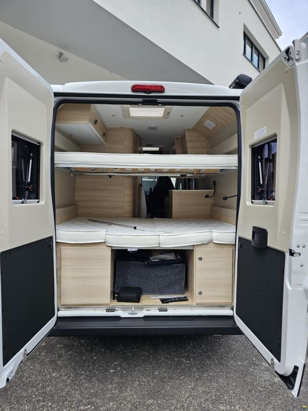 Challenger Van V114 M mit 2 Doppelbett, Automat!