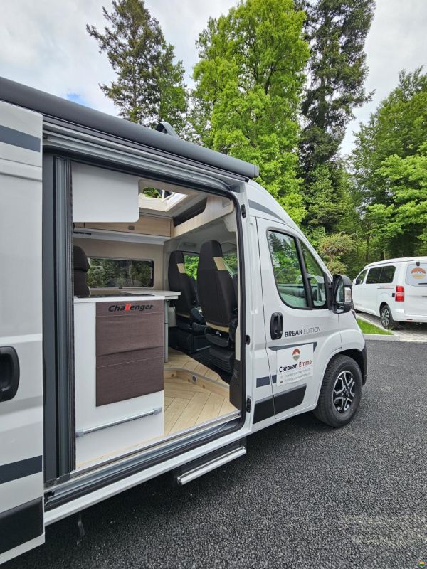 Challenger Van V114 M mit 2 Doppelbett, Automat!