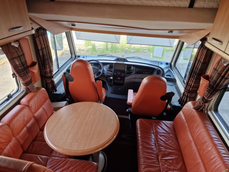 Niesmann-Bischoff Flair 7100i C