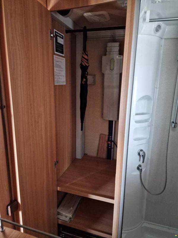 Niesmann-Bischoff Flair 7100i C