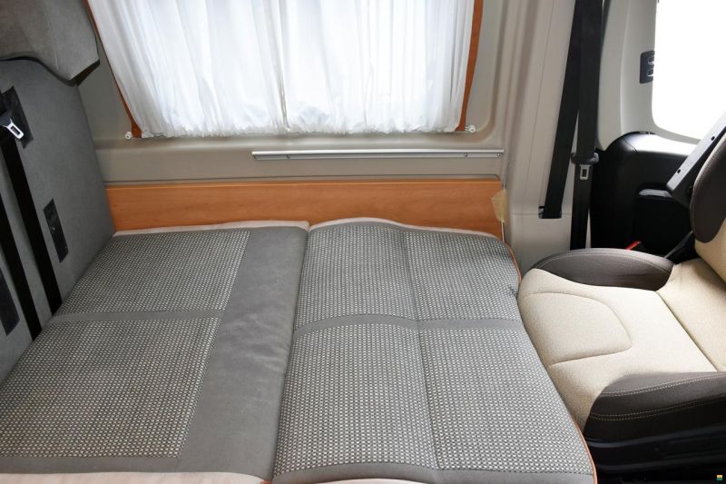 Pössl 2 WIN PLUS 9G-AUTOMAT 2.3 MJ160