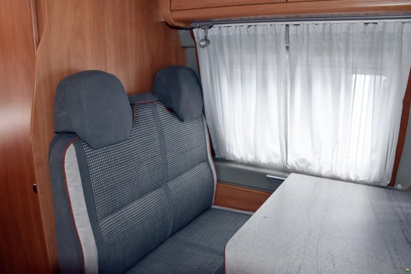 Pössl 2 WIN PLUS 9G-AUTOMAT 2.3 MJ160