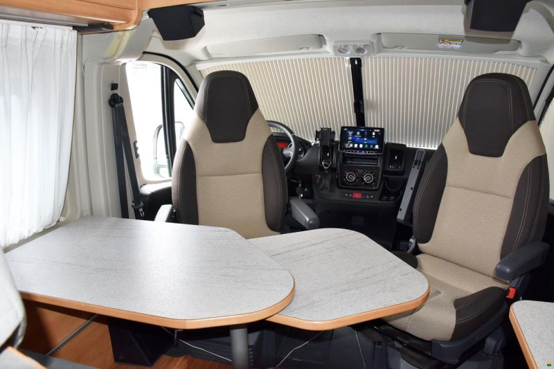 Pössl 2 WIN PLUS 9G-AUTOMAT 2.3 MJ160