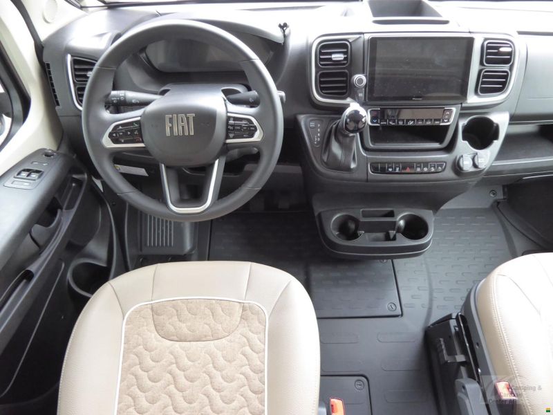 Malibu Van compact 540 DB Family-for-4