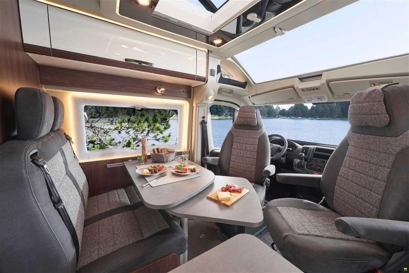 Pössl Summit 640 Prime *Längsbetten*