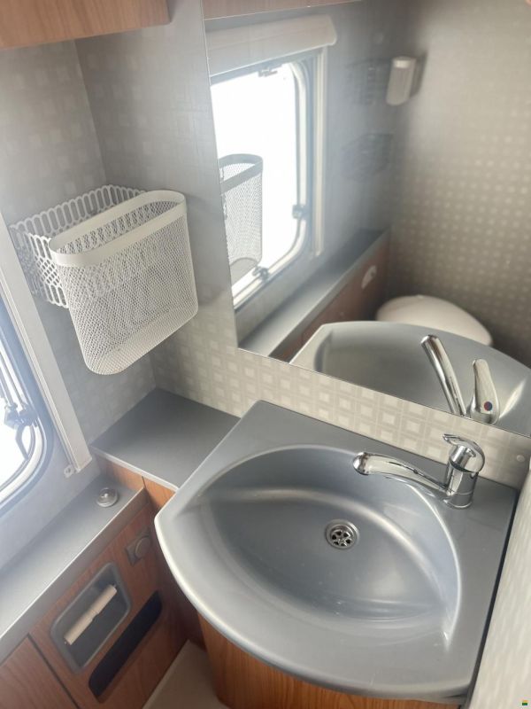 Bürstner Delphin Performance t 715