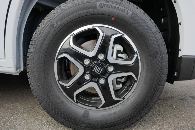 Knaus SKY TI 650 MEG