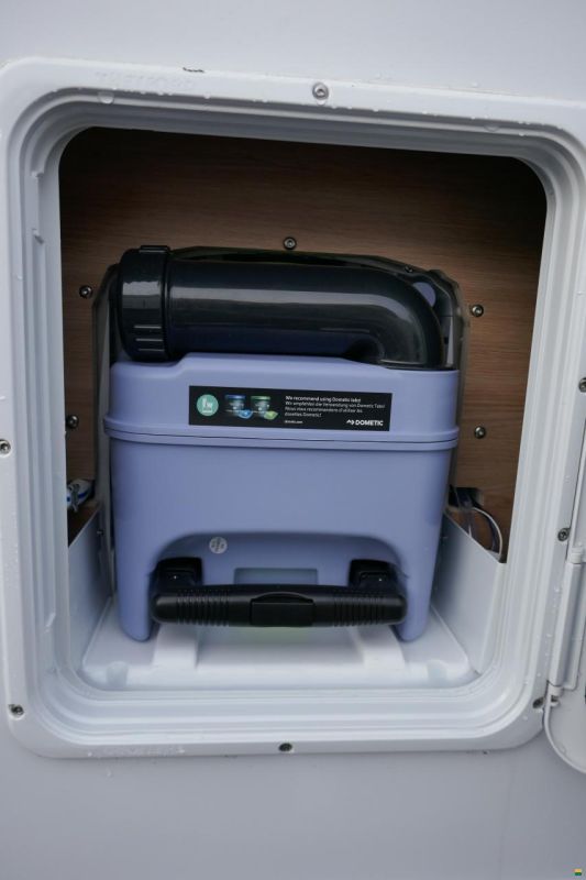 Knaus Live Wave 700 MEG Platinum Selection