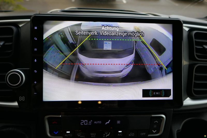 Knaus Live Wave 700 MEG Platinum Selection