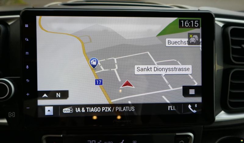 Knaus Live Wave 700 MEG Platinum Selection