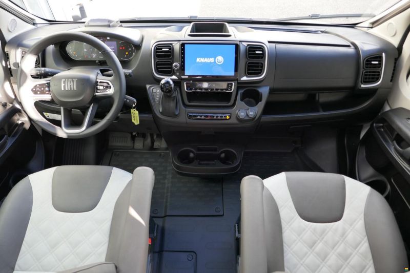 Knaus LIVE TI 650 MEG Platinum Selection