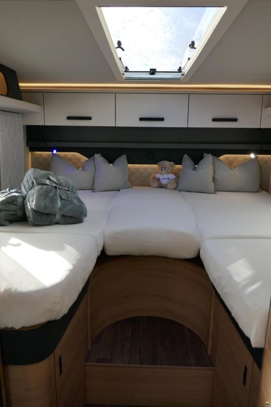 Knaus LIVE TI 650 MEG Platinum Selection