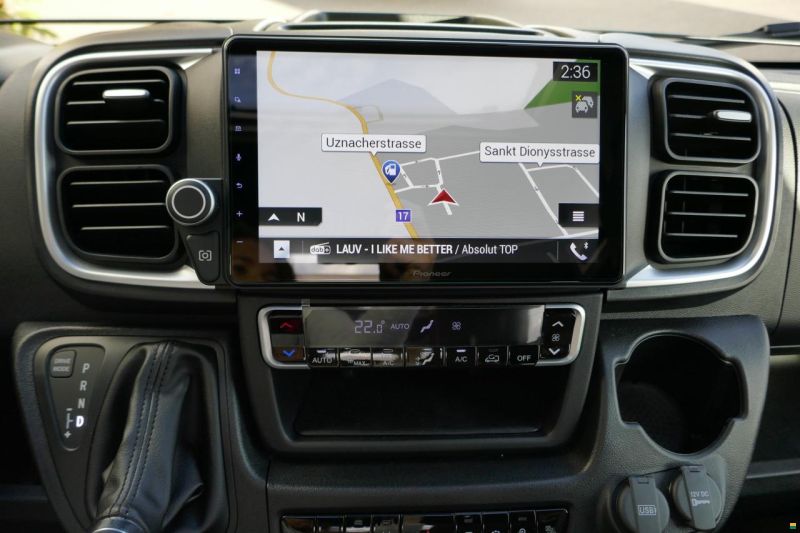 Knaus LIVE TI 650 MEG Platinum Selection