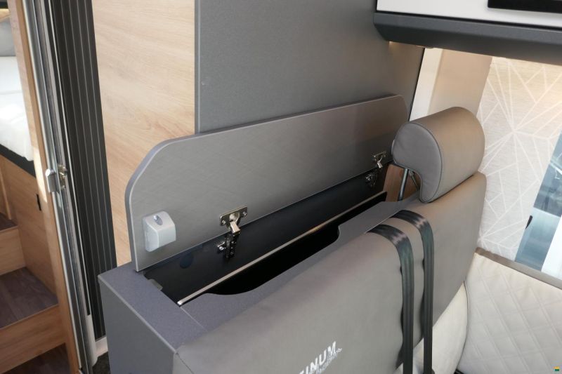 Knaus LIVE TI 650 MEG Platinum Selection