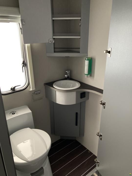 Knaus Sport & Fun "Black Selection"