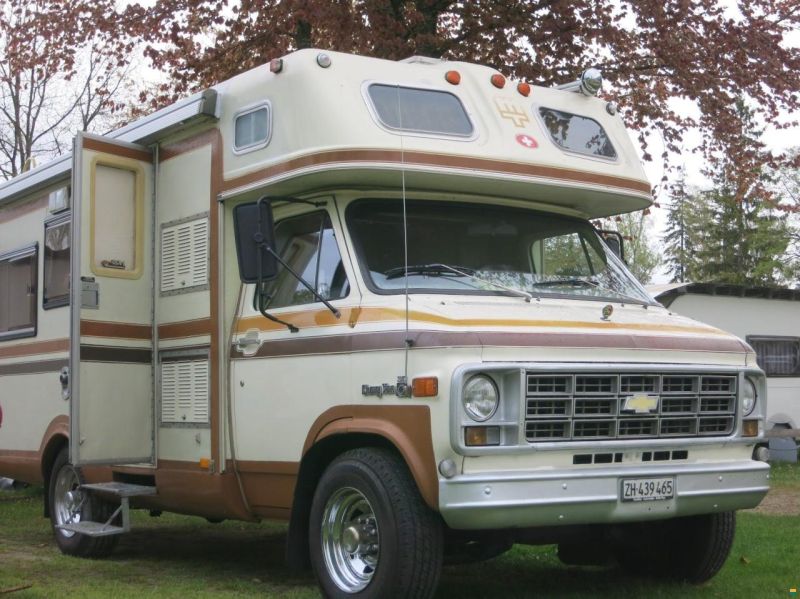 Chevrolet G-30 Mobile Traveller