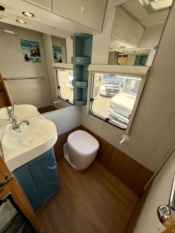 Knaus Travel Liner Compact