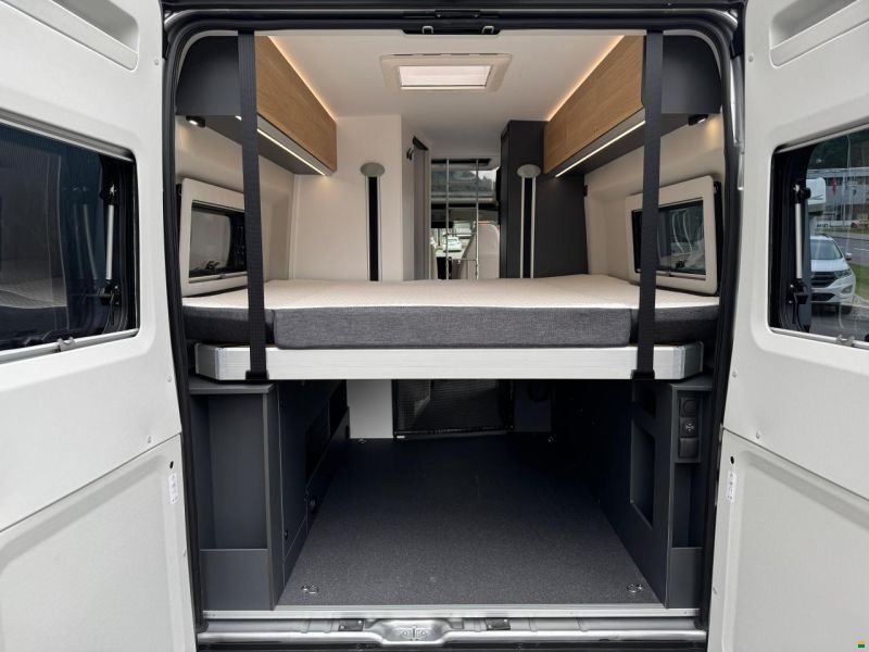 Adria Twin 640 SGX 60 Y Selection