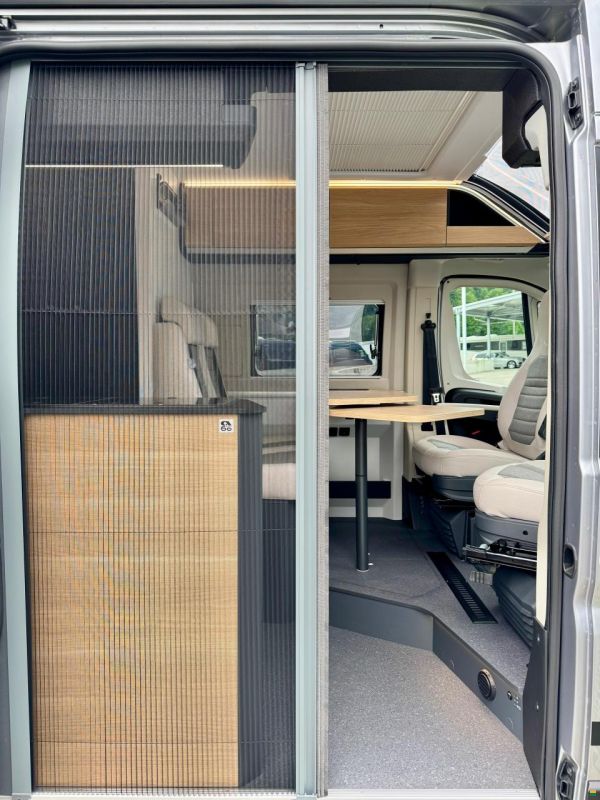 Adria Twin 640 SGX 60 Y Selection