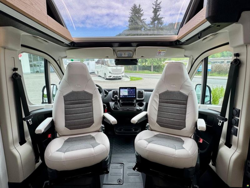 Adria Twin 640 SGX 60 Y Selection