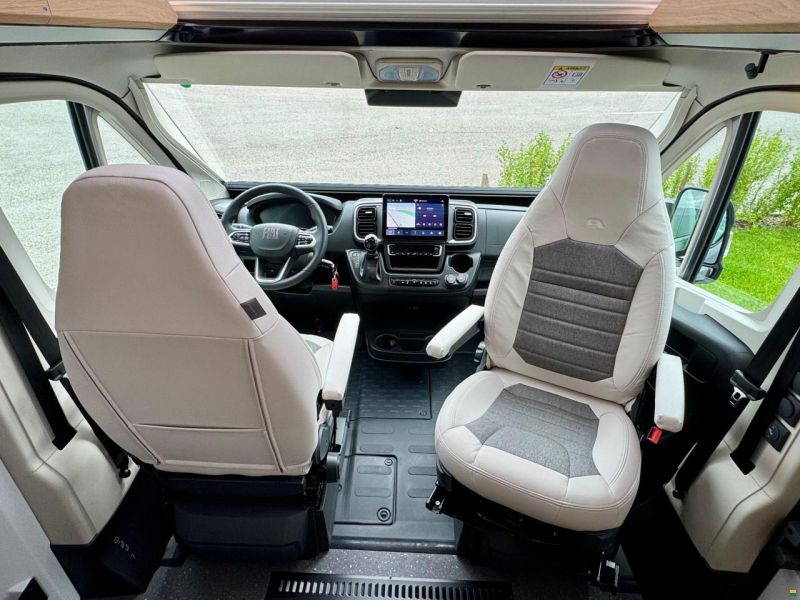 Adria Twin 640 SGX 60 Y Selection