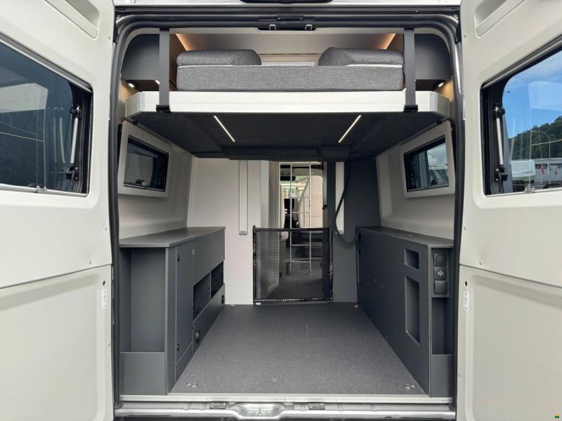 Adria Twin 640 SGX 60 Y Selection