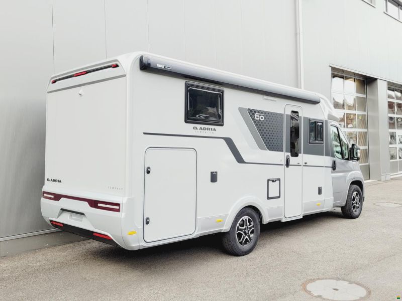 Adria Compact DL 60 Y Selection