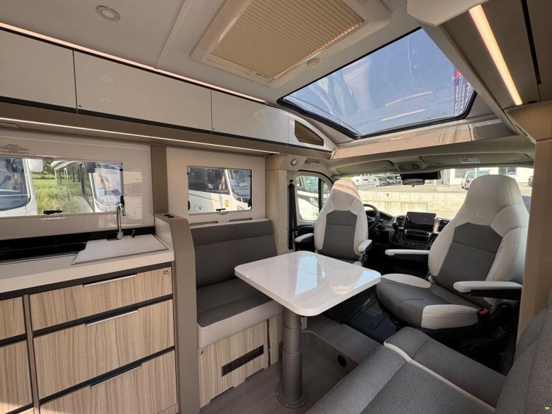 Adria Compact DL 60 Y Selection