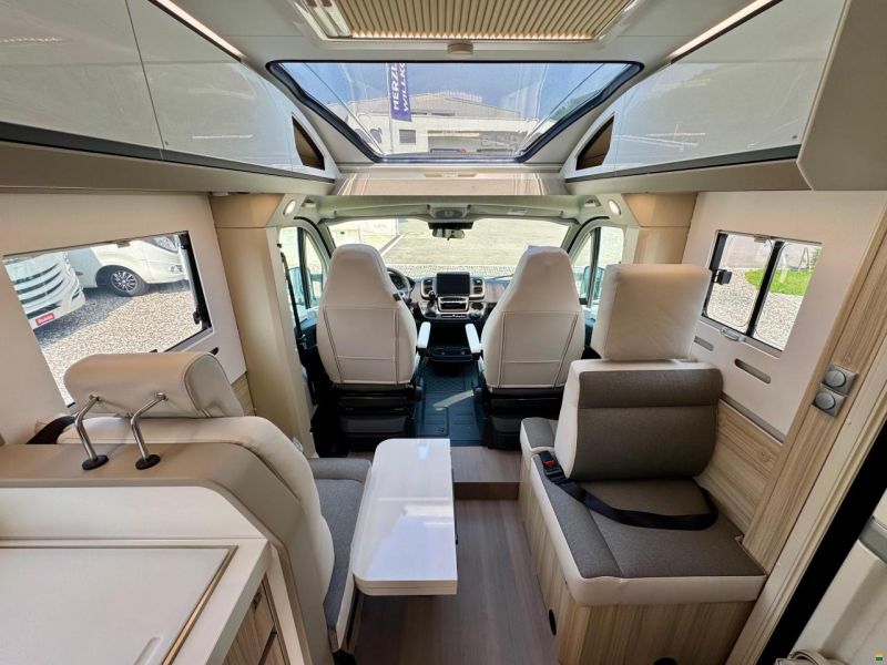 Adria Compact DL 60 Y Selection