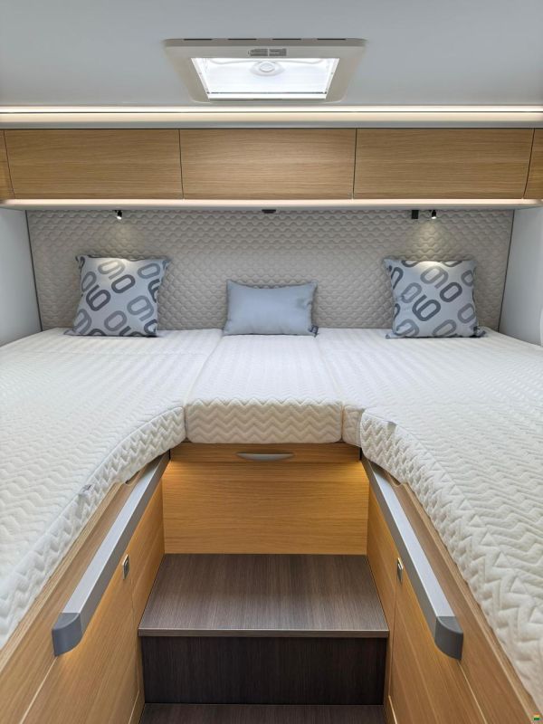 Adria Matrix 670 SL 60 Y Selection