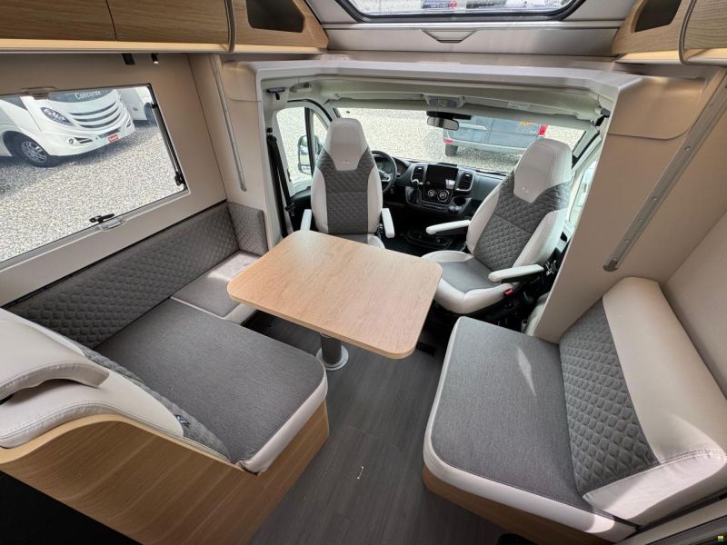 Adria Matrix 670 SL 60 Y Selection