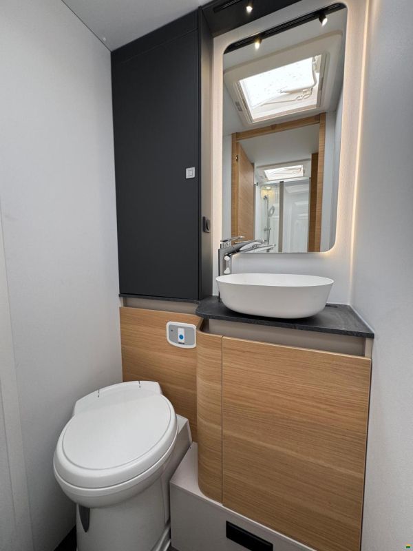 Adria Matrix 670 SL 60 Y Selection