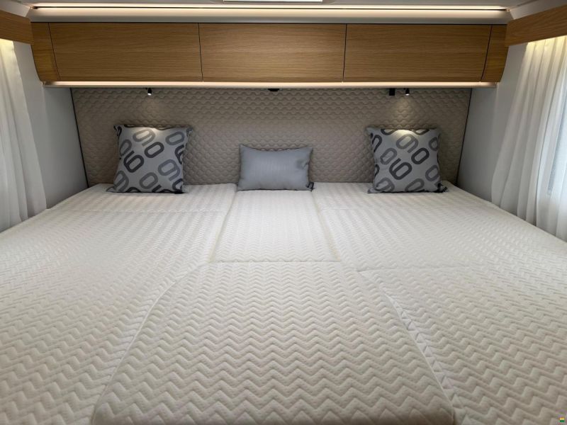 Adria Matrix 670 SL 60 Y Selection