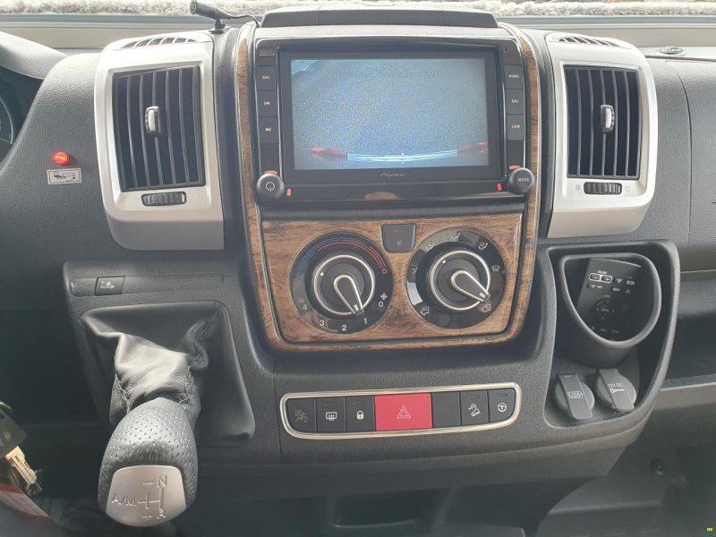 Bürstner IXEO I 736