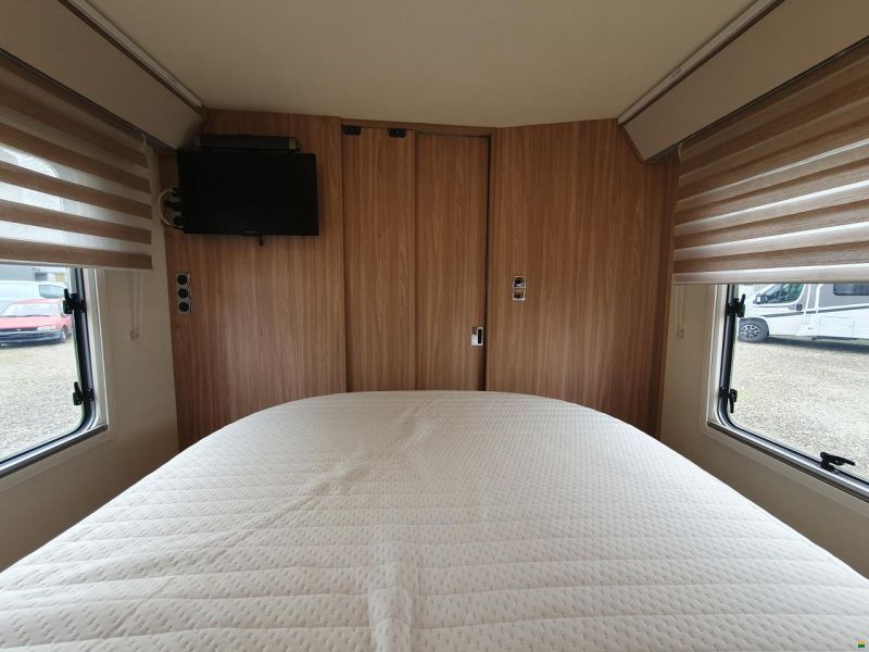 Bürstner IXEO I 736