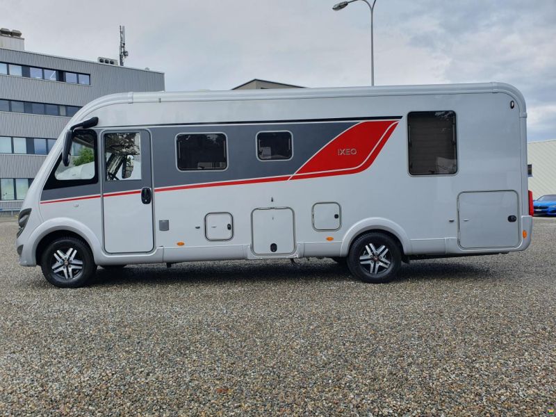 Bürstner IXEO I 736