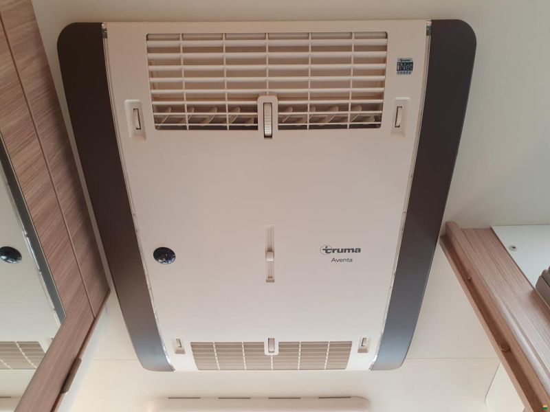 Bürstner IXEO I 736