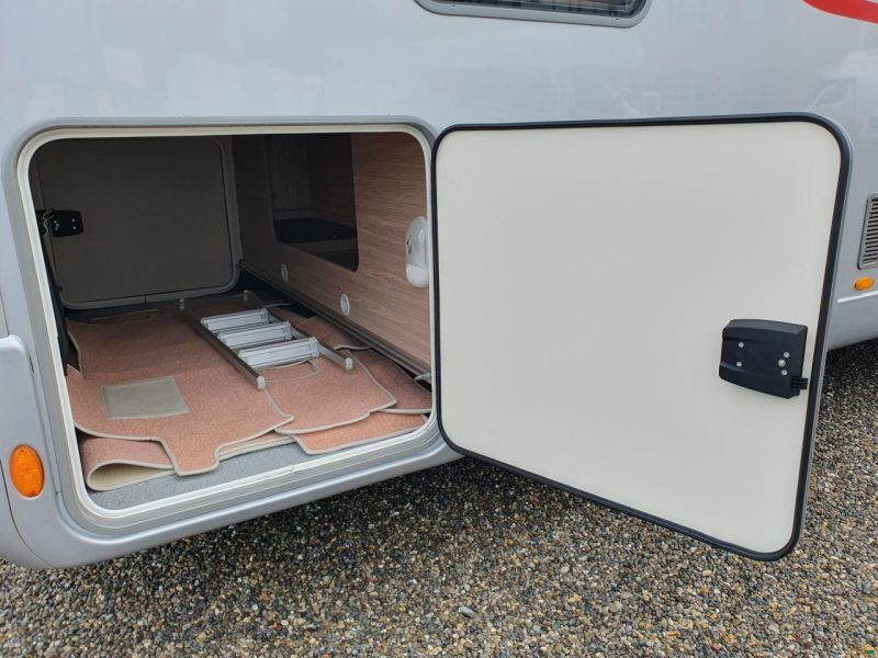 Bürstner IXEO I 736