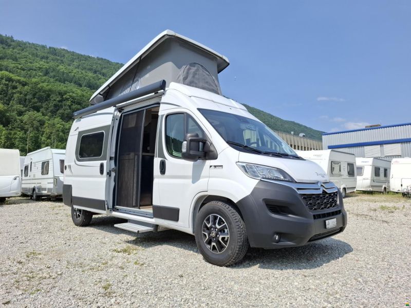 Pössl 2WIN PLUS RS - mit Aufstelldach