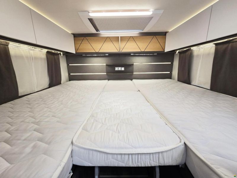 LMC TOURER LIFT H 730 G 2.2 HDI