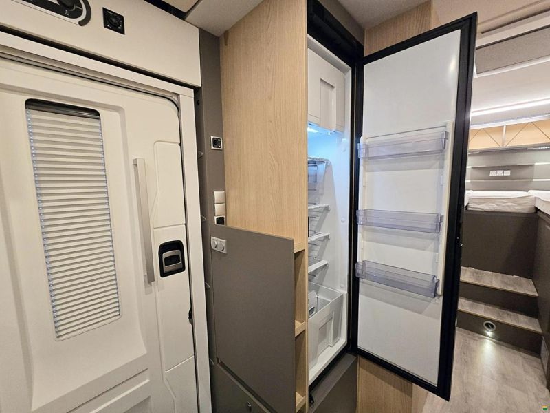 LMC TOURER LIFT H 730 G 2.2 HDI