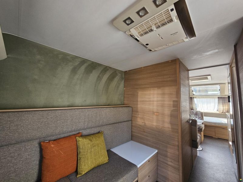 Adria Adora 673 pk 2 Aufbautüren 2 Sitzgruppen