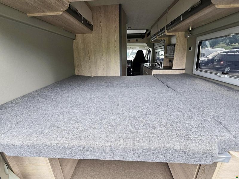 Pössl Summit 600 PLUS 2.3 9G-AUTOMAT MJ 160