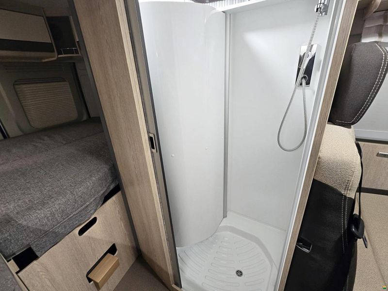 Pössl Summit 600 PLUS 2.3 9G-AUTOMAT MJ 160