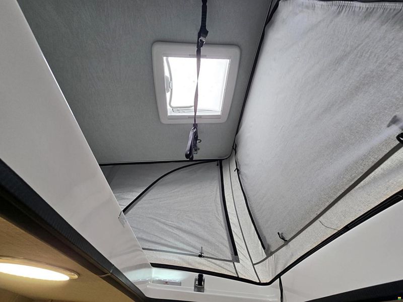 Pössl Summit 600 PLUS 2.3 9G-AUTOMAT MJ 160