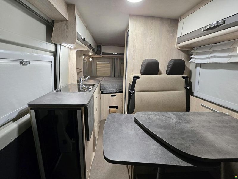 Pössl Summit 600 PLUS 2.3 9G-AUTOMAT MJ 160