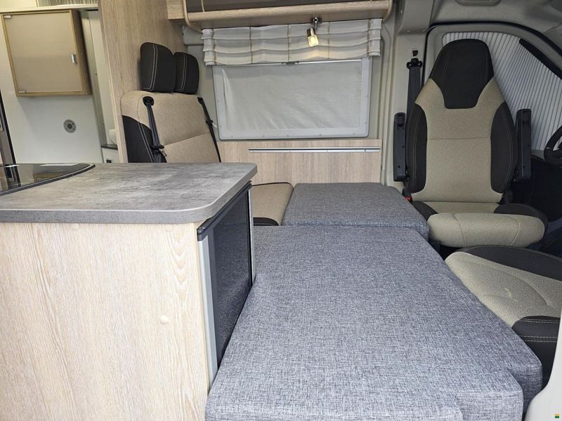 Pössl Summit 600 PLUS 2.3 9G-AUTOMAT MJ 160