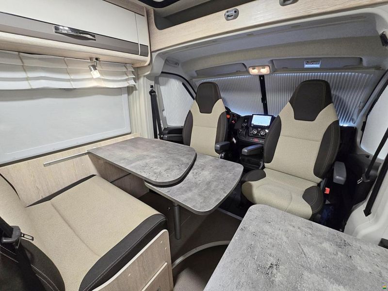 Pössl Summit 600 PLUS 2.3 9G-AUTOMAT MJ 160